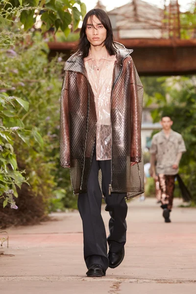 Look 20